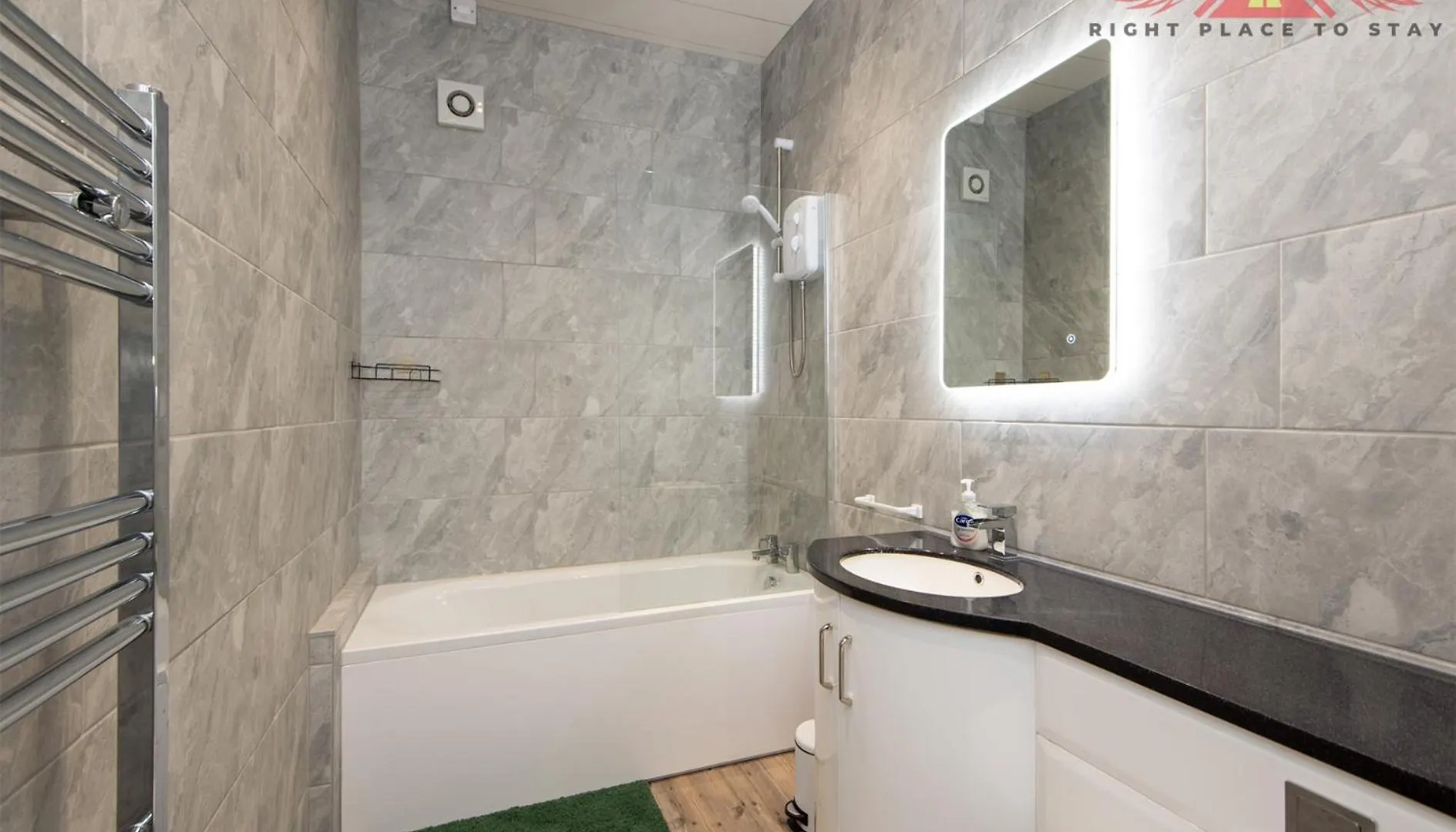 Modern 3-Bed Home Near Darlington Centre - Garden And Parking 0*, 达灵顿